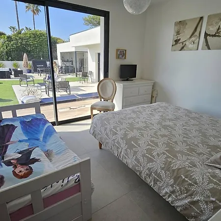 Contemporaine Aux Issambres - Fr-1-768-118