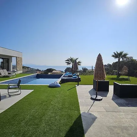 Contemporaine Aux Issambres - Fr-1-768-118 Villa *